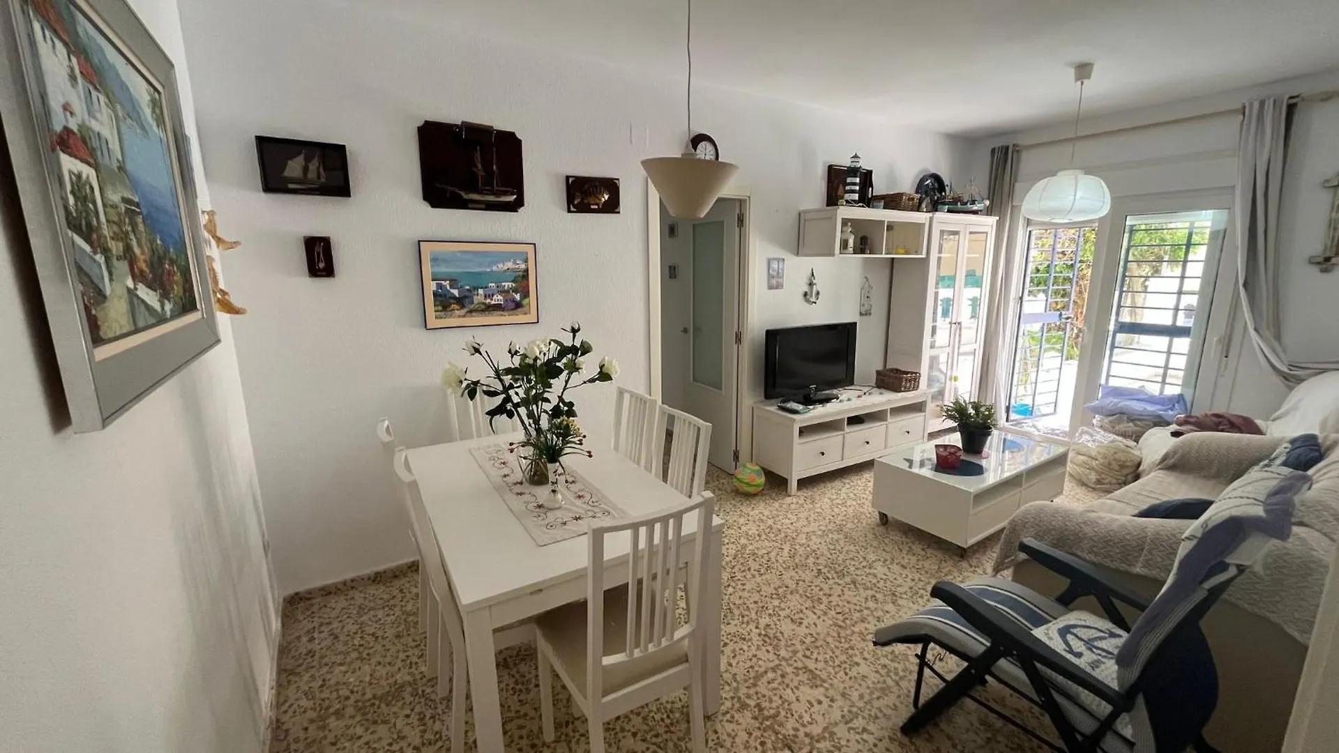 Apartment With A Terrace And Garden Chipiona